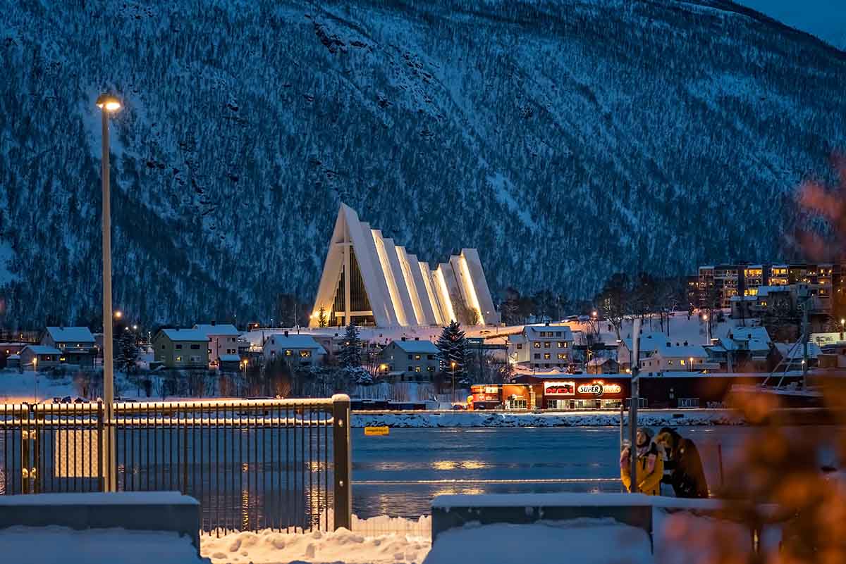 Ishavskatedralen, Tromsø, vinter